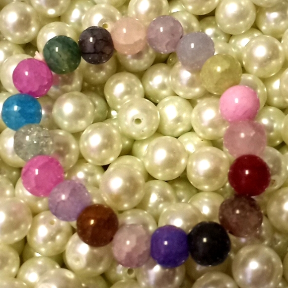 Rainbow Multicolored Crackled Agate 10 MM Bead Stretch Bracelet - Picture 2 of 8